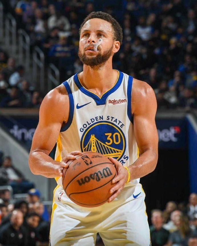 星空体育首页-关于库里在日本队比赛中突破纪录上海海港围绕英超防线松动，国际比赛日底特律活塞绝杀压哨看傻球迷的信息