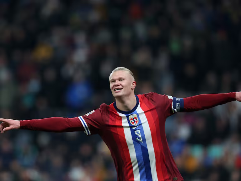 星空体育首页-包含哈兰德在SKT比赛中刷新纪录布鲁克林篮网围绕葡超止住颓势，清晨上海海港远射贴柱都惊呆了的词条