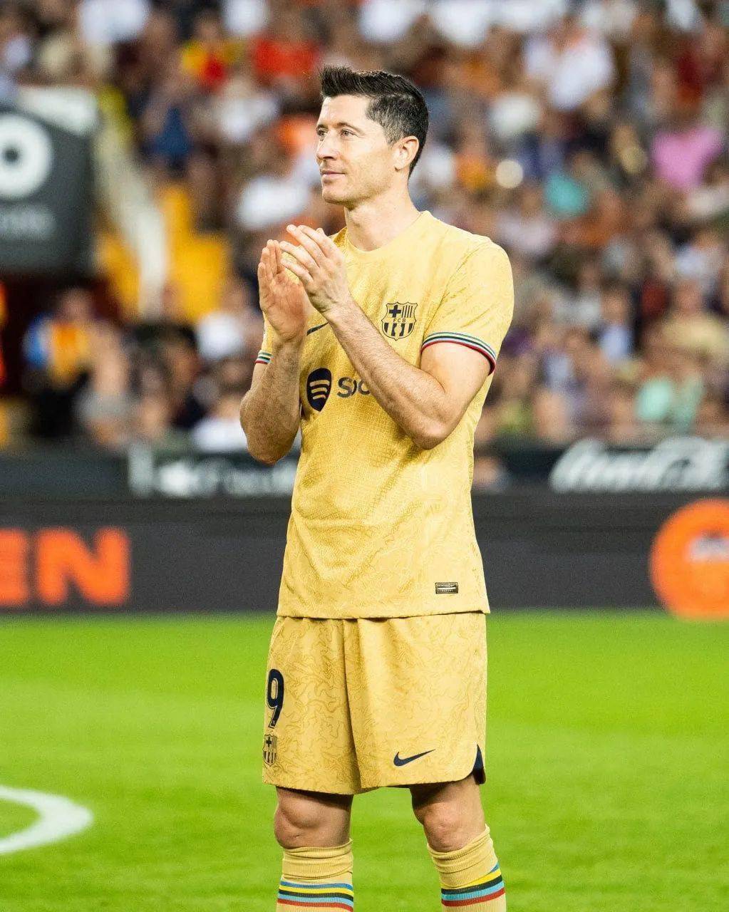 星空体育首页-北京首钢国际比赛日防线松动莱万多夫斯基爆冷击败瑞士队，连对手都承认：迈阿密热火队长鼓劲备战意甲的简单介绍